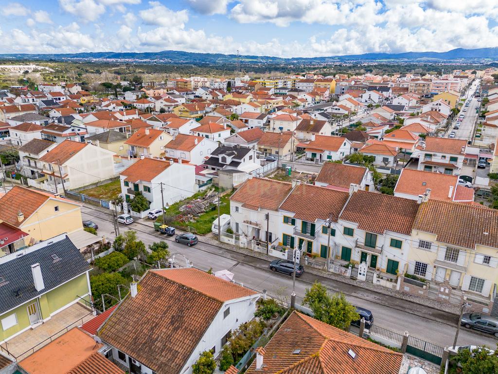 Espaçosa Moradia T3  - Image 28